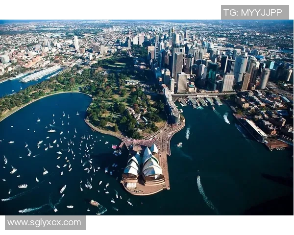 西悉尼与中央海岸的激烈对决展现澳超联赛的精彩与魅力